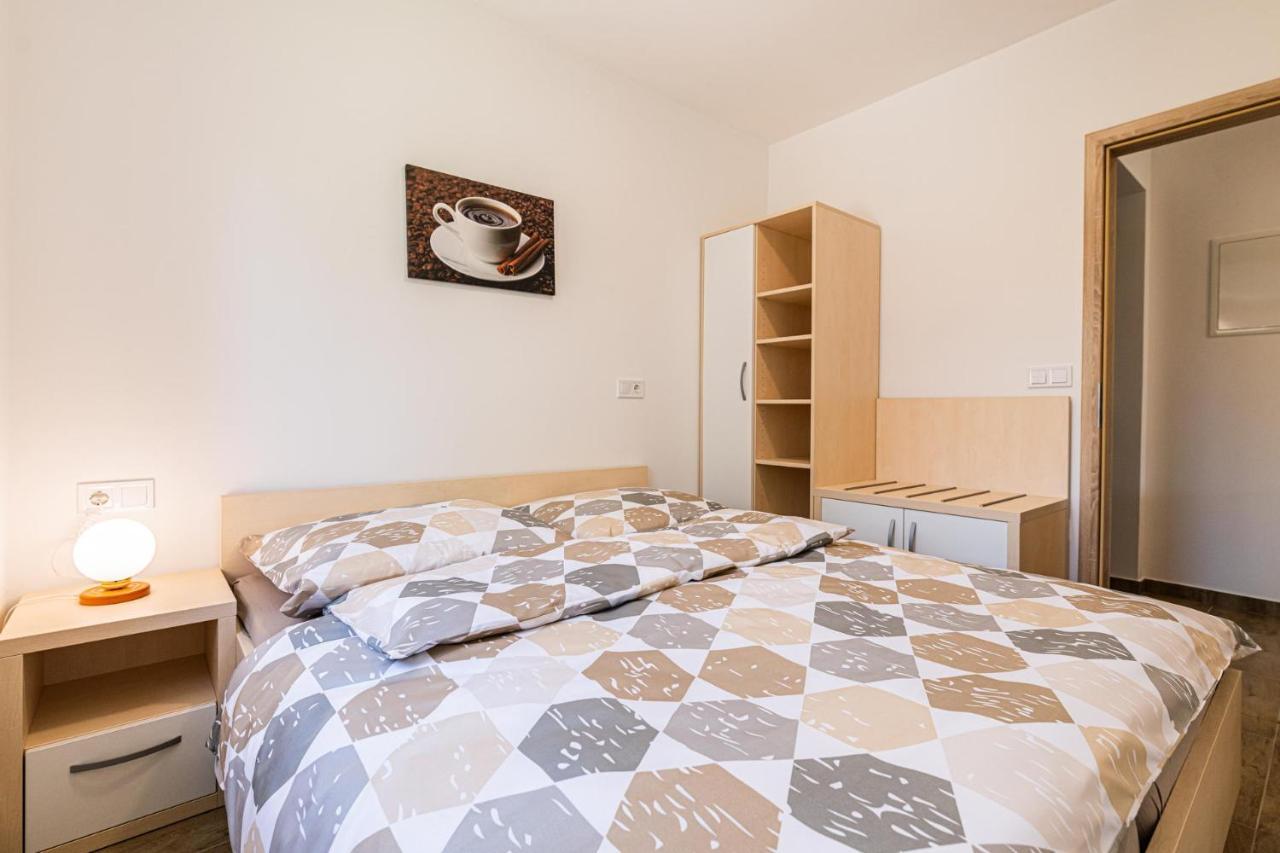 Apartmaji Banonia Verzej Bagian luar foto