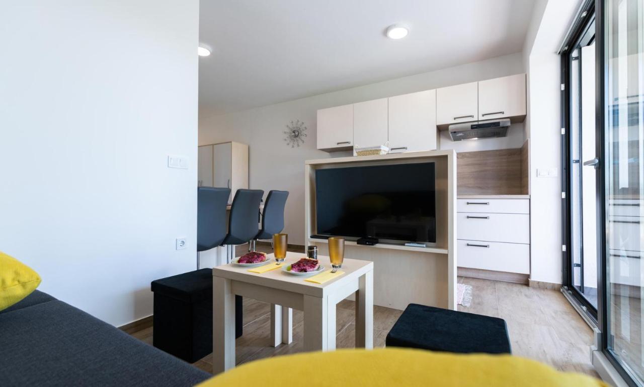 Apartmaji Banonia Verzej Bagian luar foto