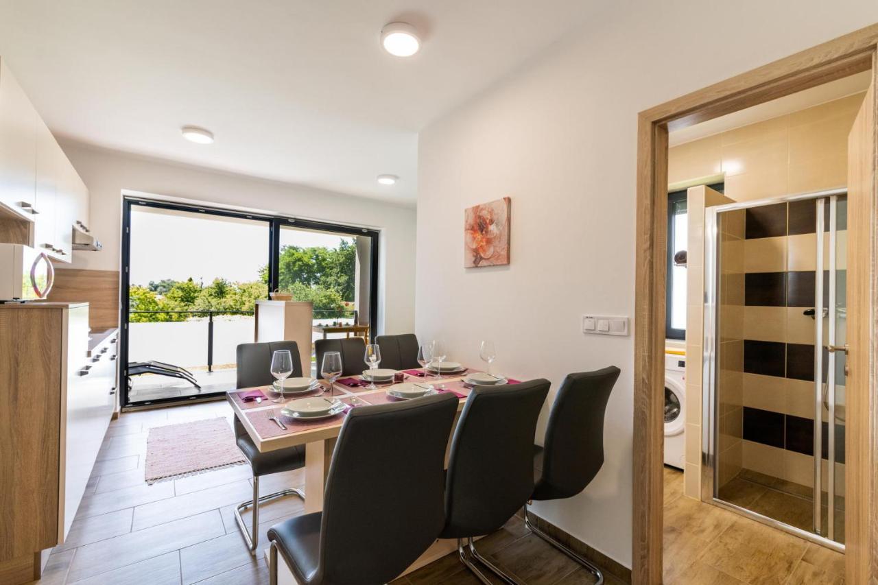 Apartmaji Banonia Verzej Bagian luar foto