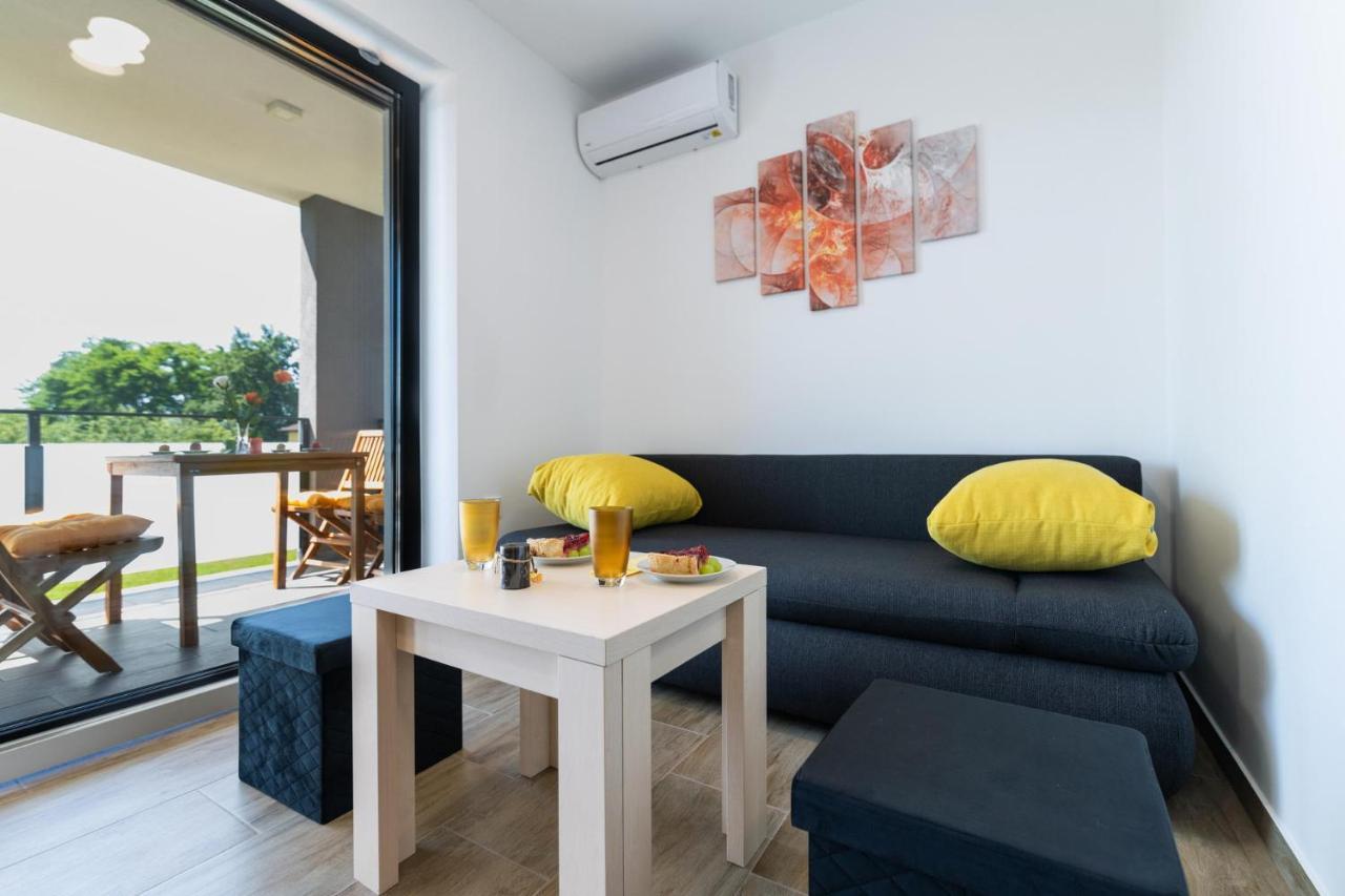 Apartmaji Banonia Verzej Bagian luar foto
